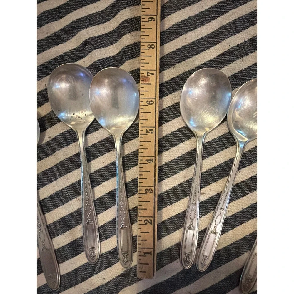 Oneida Grosvenor Community Plate Set of 6 Round Soup Spoons Silverplate